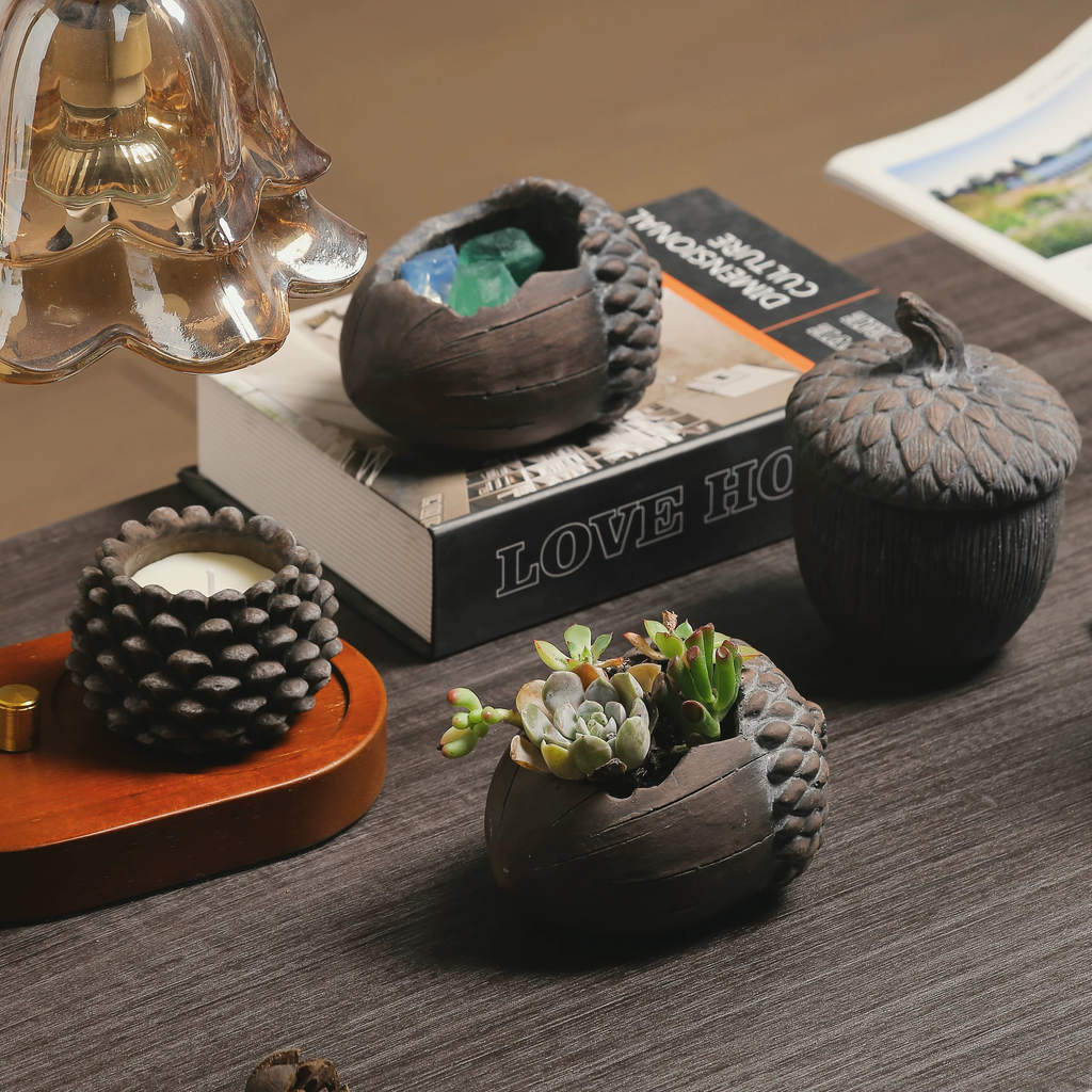Pinecone Series Scented Candle — Autumn Pear & Freesia, Velvet Rose & Oud, Fir Valley, Ancient Sandalwood Fragrance