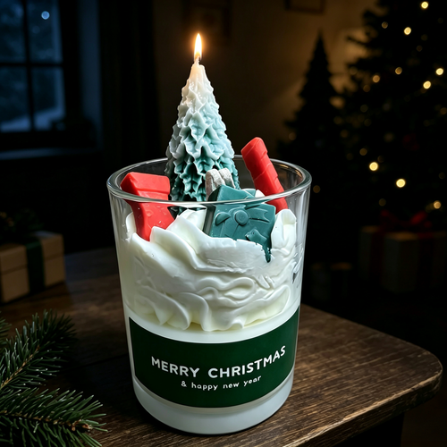 Christmas Tree‑Shaped Scented Candle — Cedar Scent